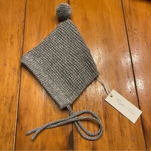 Rylee + Cru Knit Pom-Pom Pixie Hat in Marine. Size 6-12M NWT